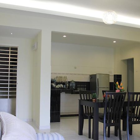 H&A Guest House Malacca Exteriör bild