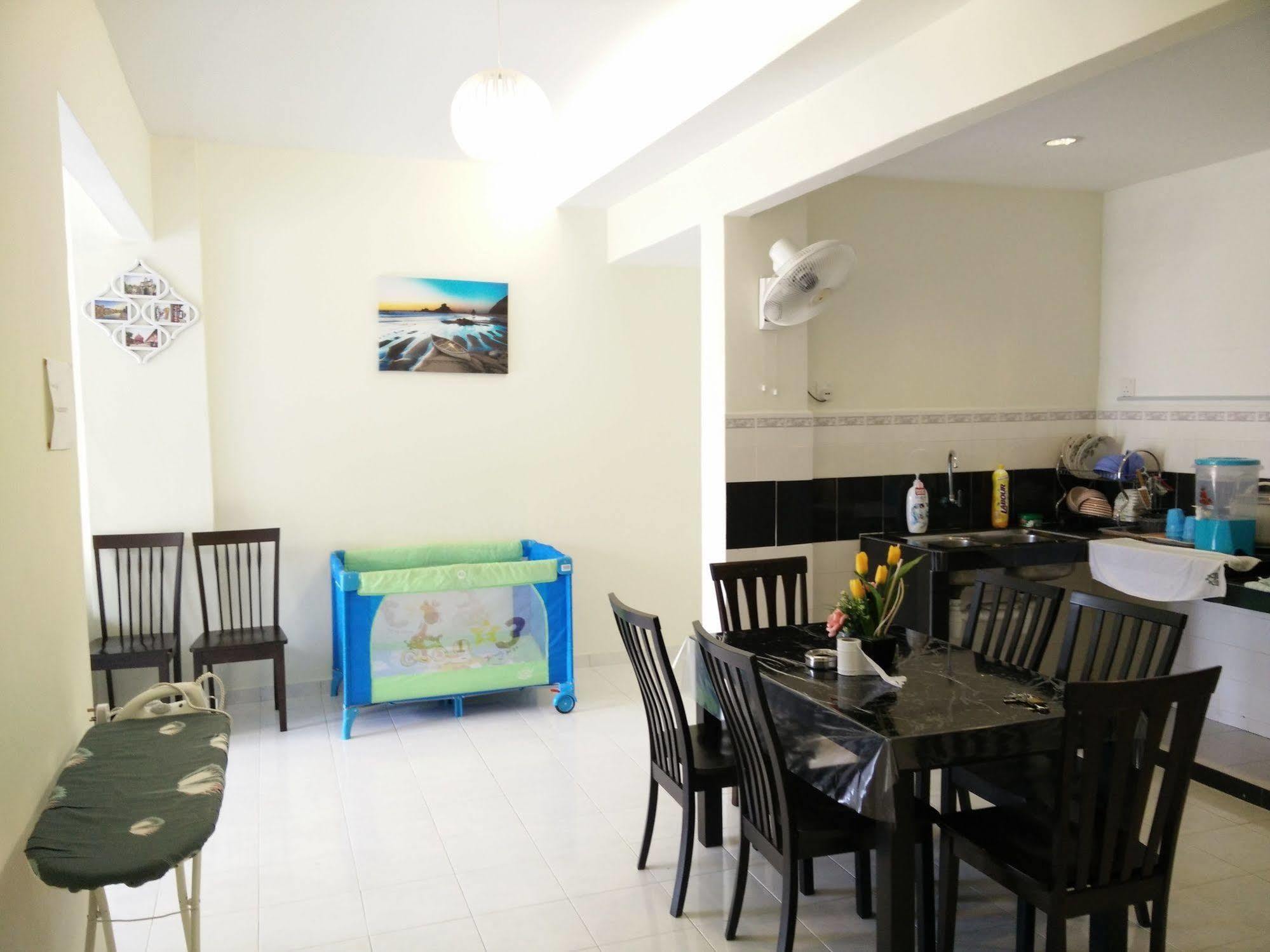 H&A Guest House Malacca Exteriör bild